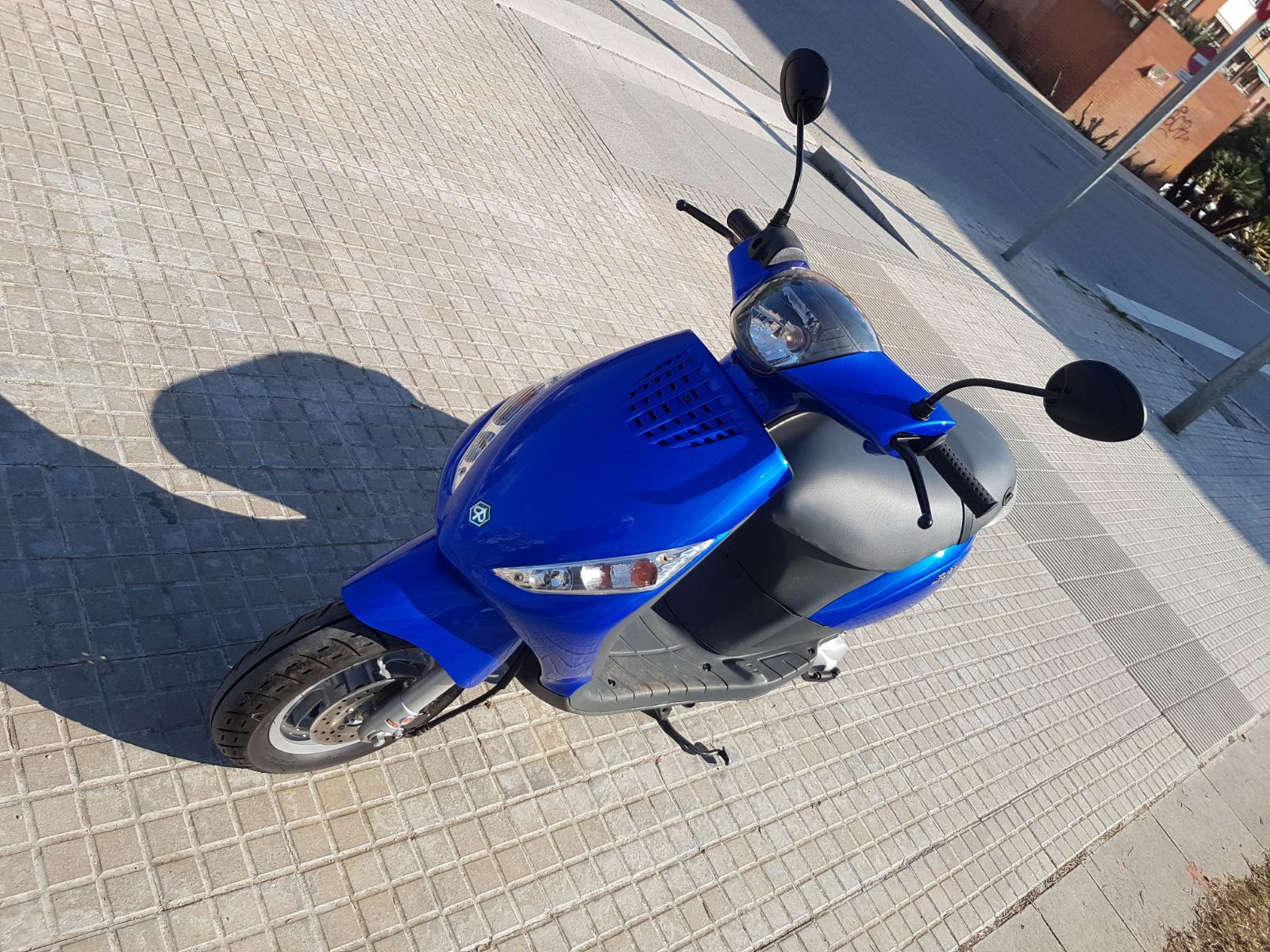 Piaggio Zip 50 (seminueva), 900 €